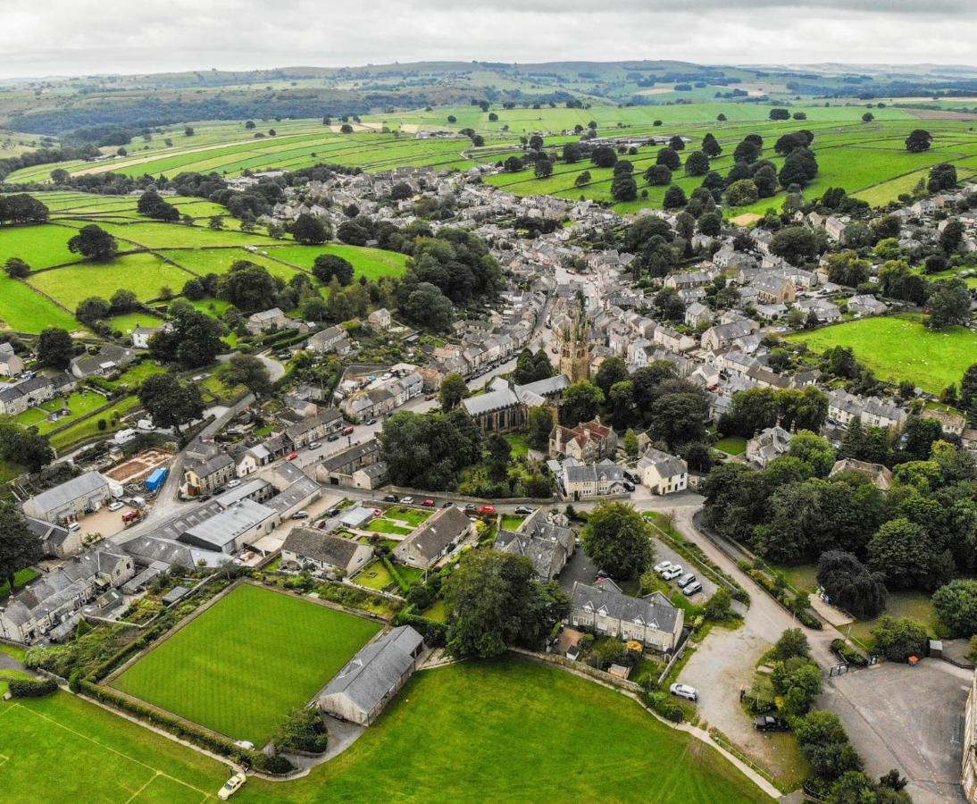 Cathedral View Villa Tideswell Exterior photo